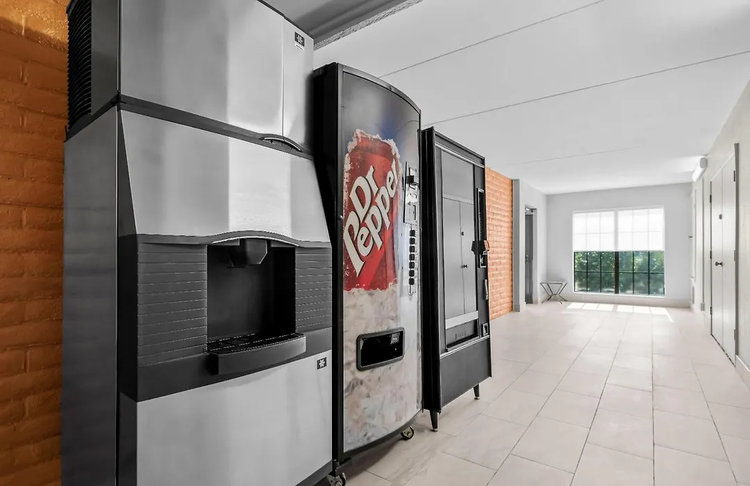 La Quinta Inn By Wyndham Huntsville Research Park-1