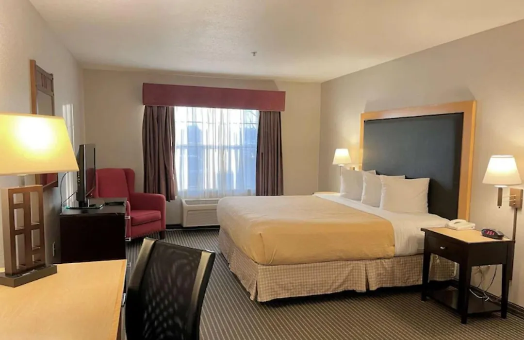Holiday Inn Express & Suites Zion By Ihg - Great Lakes-Free Breakfast And Naval Base Shuttle-1