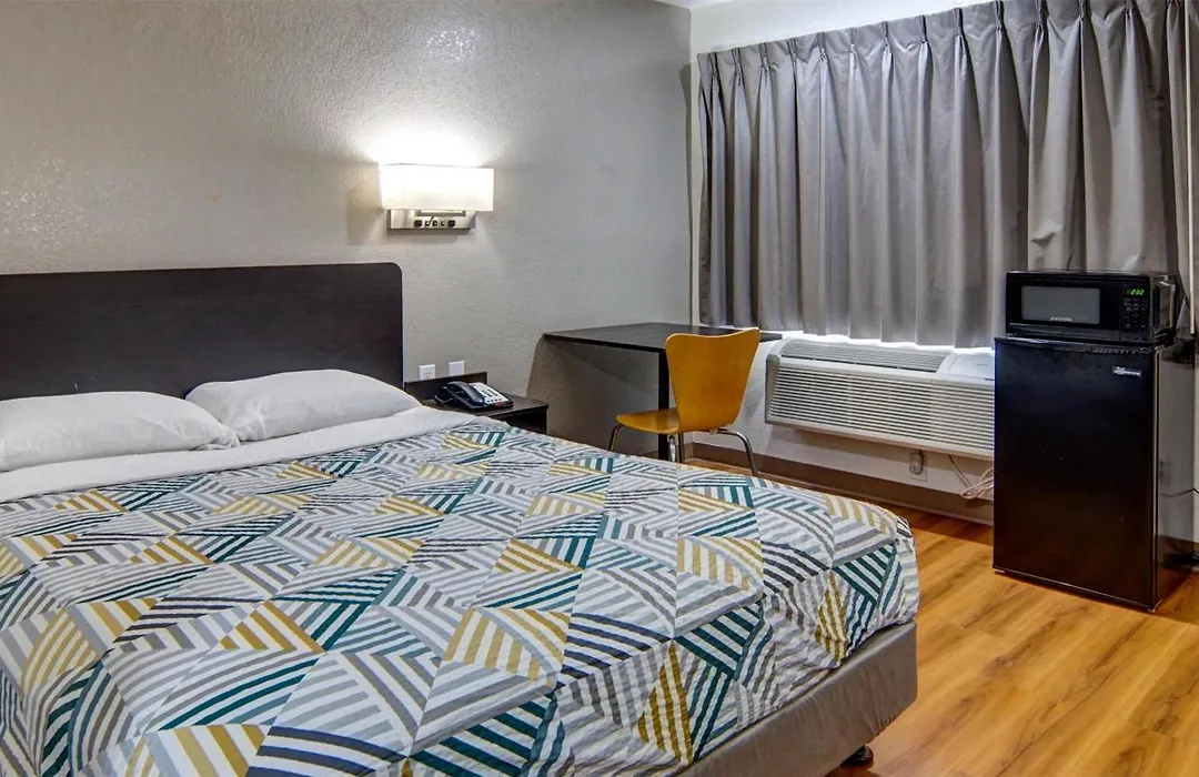 Motel 6-Longview, Tx-1