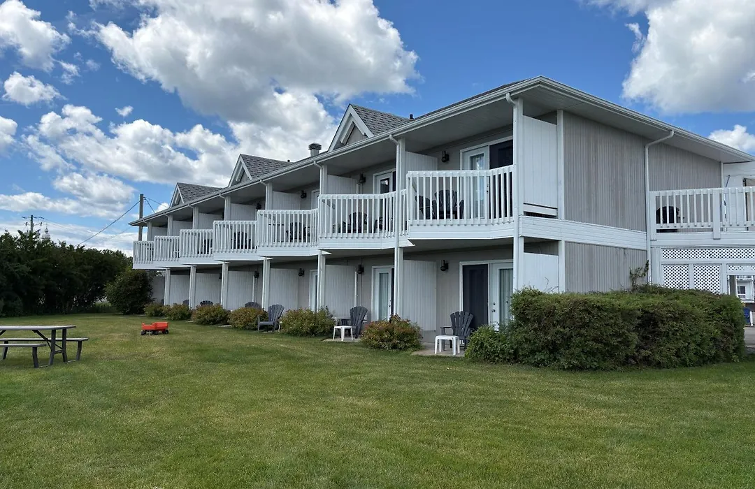 Motel Grand-Pré Inc-1