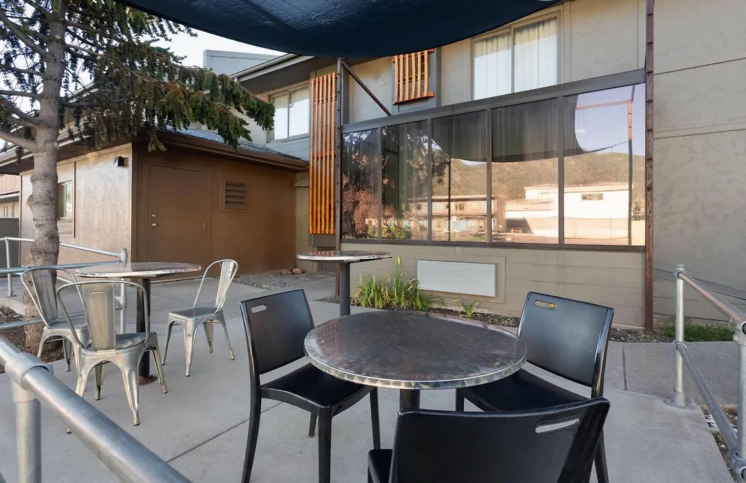 Days Inn And Suites By Wyndham Downtown Missoula-University-1
