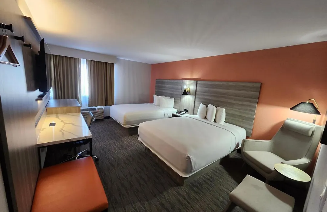 The Grand Inn Peoria-1