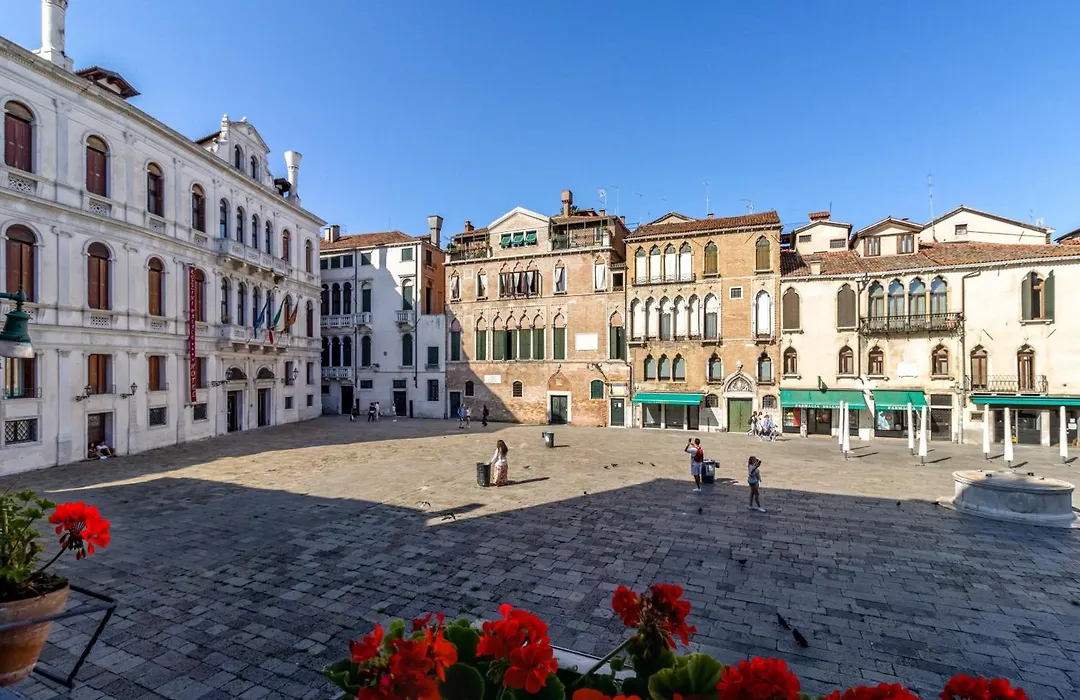 Palazzo San Firmino Historic Palace All Suite Canal View-1