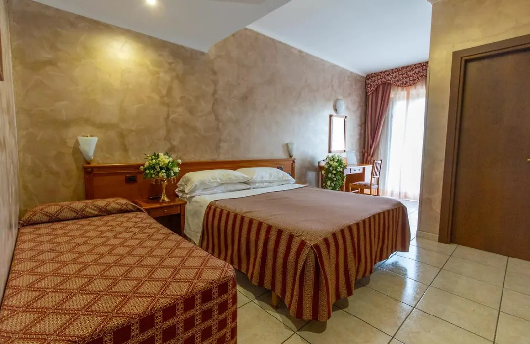 Hotel La Grotte-1
