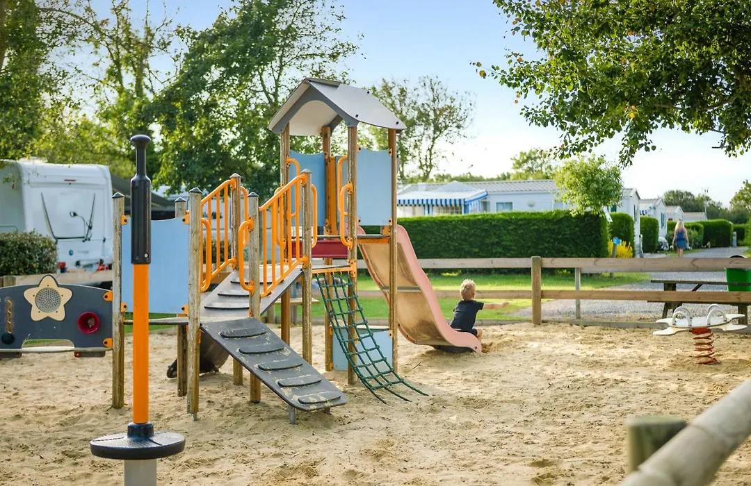 Camping Colleville-sur-Mer-1