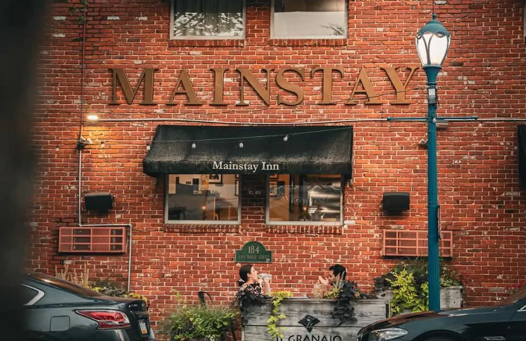 Mainstay Inn-1