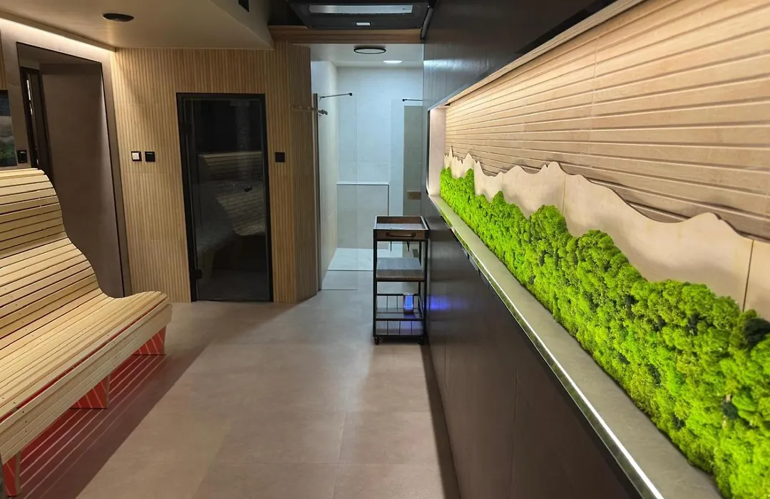 Hotel Relaks Wellness & Spa-1
