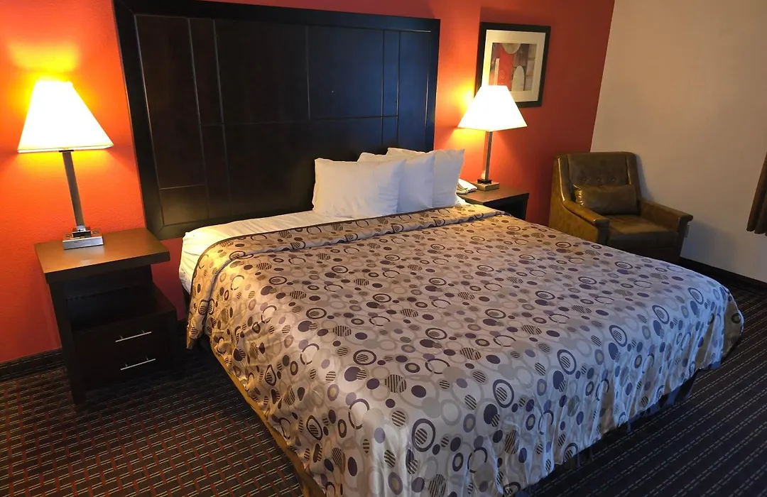 Bridgeway Inn & Suites - Portland Airport-1