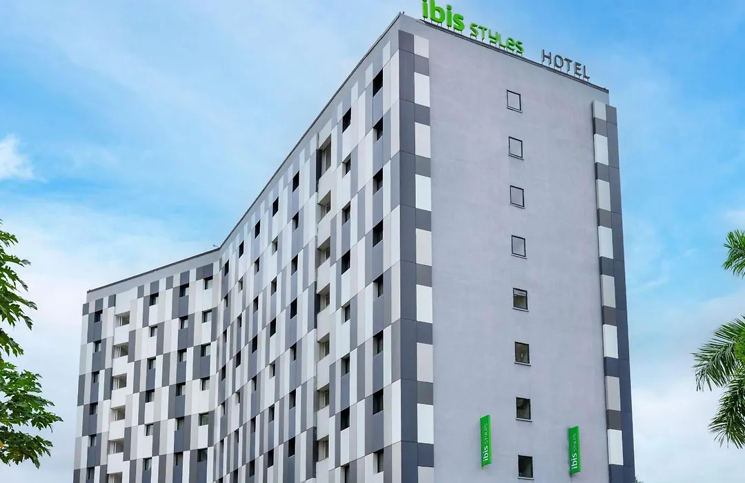 Ibis Styles Accra Airport-1