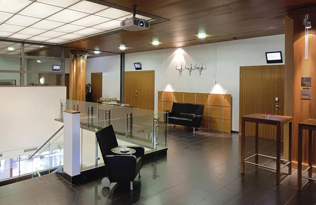Moevenpick Hotel Zurich Airport-1