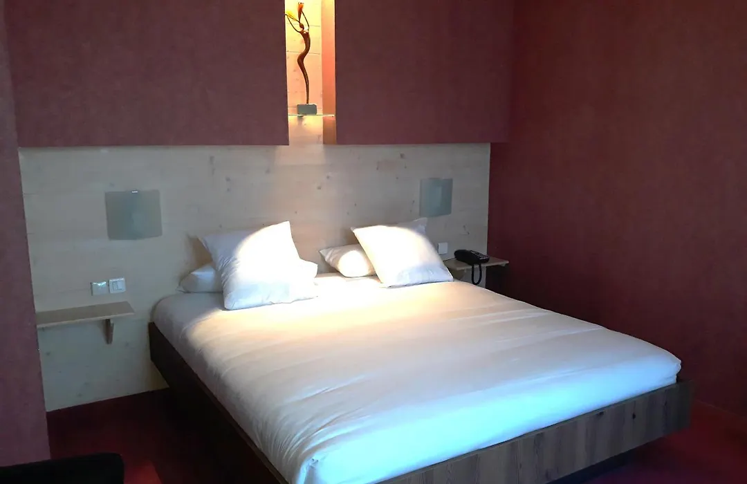 Logis Hotel Parenthese, Restaurant & Spa-1