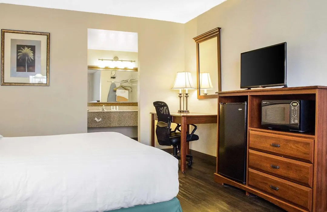 Quality Inn Benson I-10 Exit 304-1