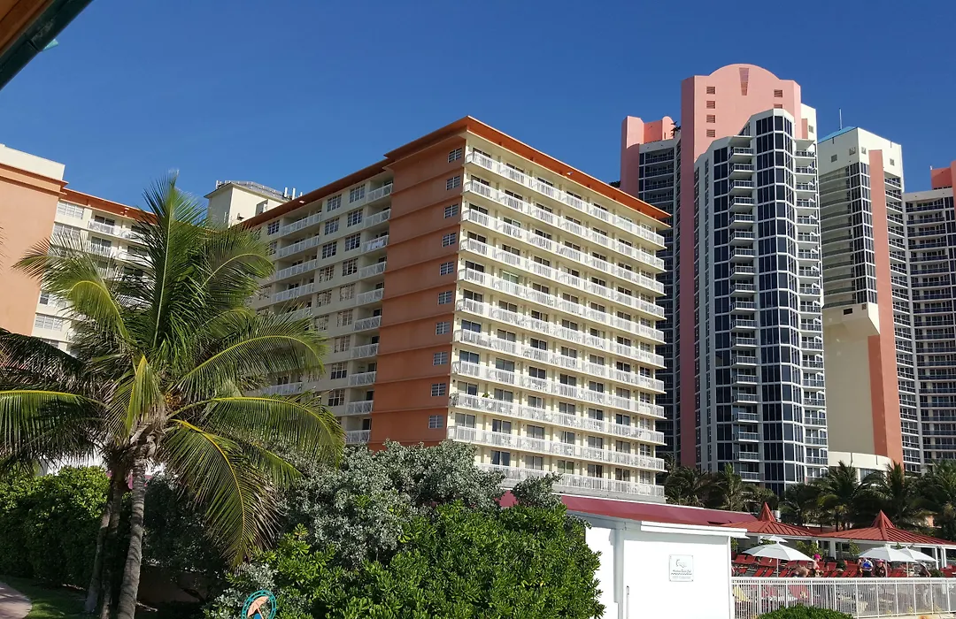 Ramada Plaza By Wyndham Marco Polo Beach Resort-1