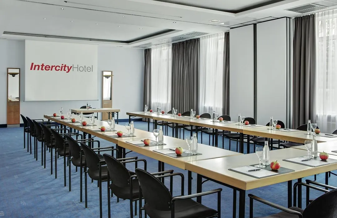 Intercityhotel Rostock-1