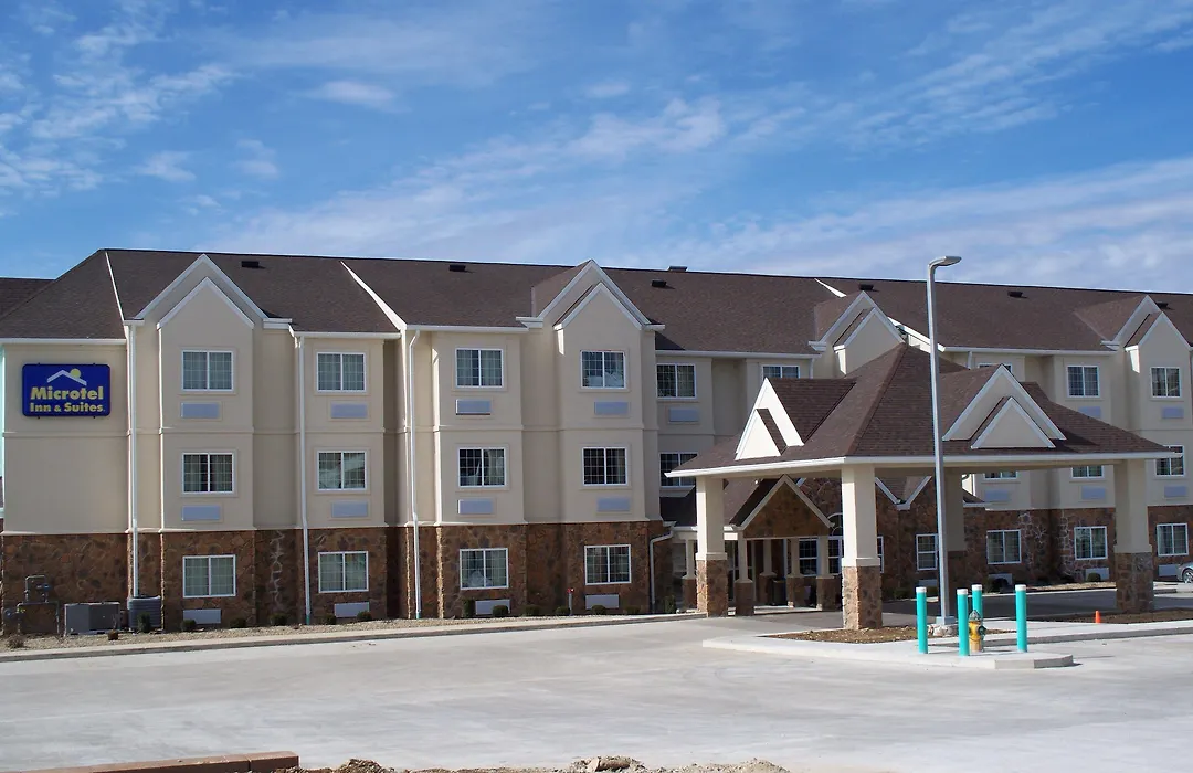 Microtel Inn & Suites By Wyndham Quincy Downtown - River Area-1