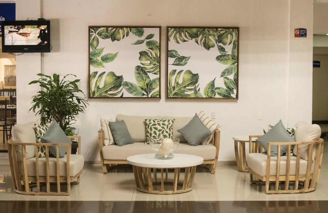 Howard Johnson By Wyndham Veracruz-1