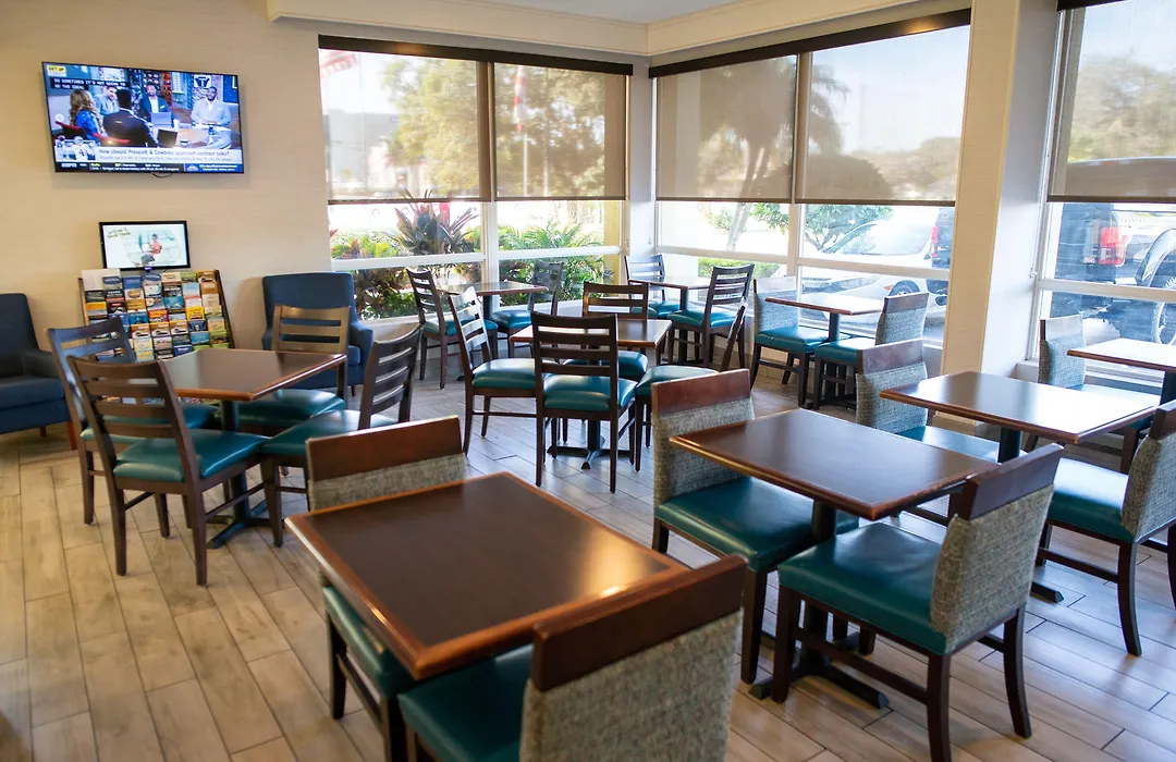 Quality Inn Palm Beach International Airport-1