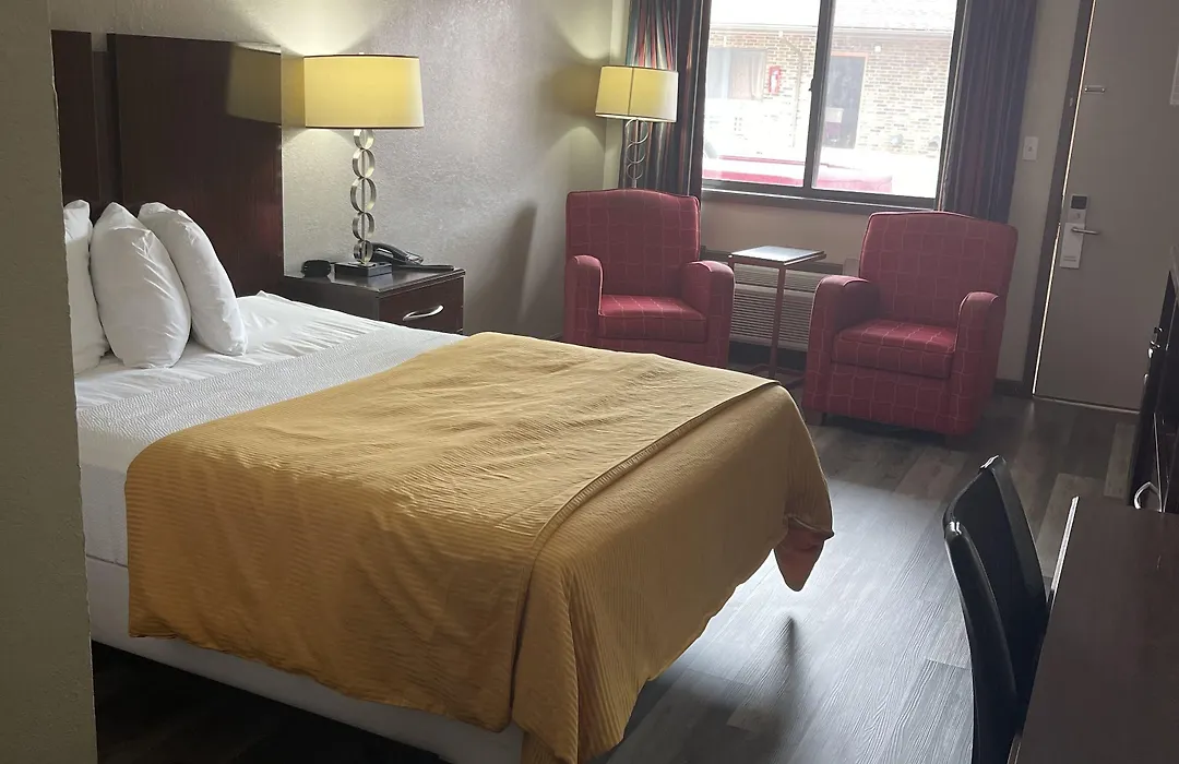 Royal Inn & Suites-1