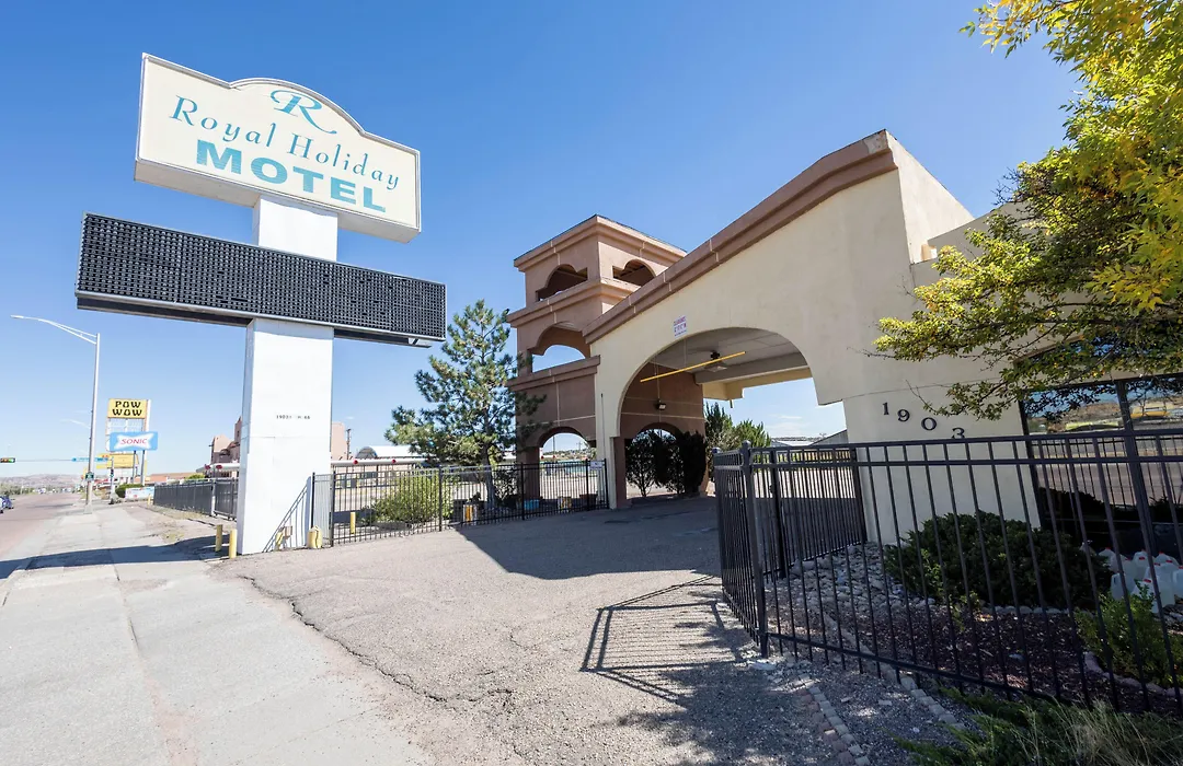 Royal Holiday Motel By Belvilla Gallup I-40-1