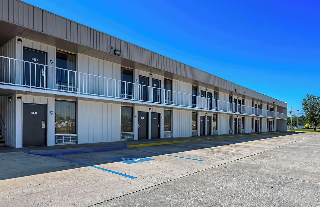 Americas Best Value Inn Hamilton-1