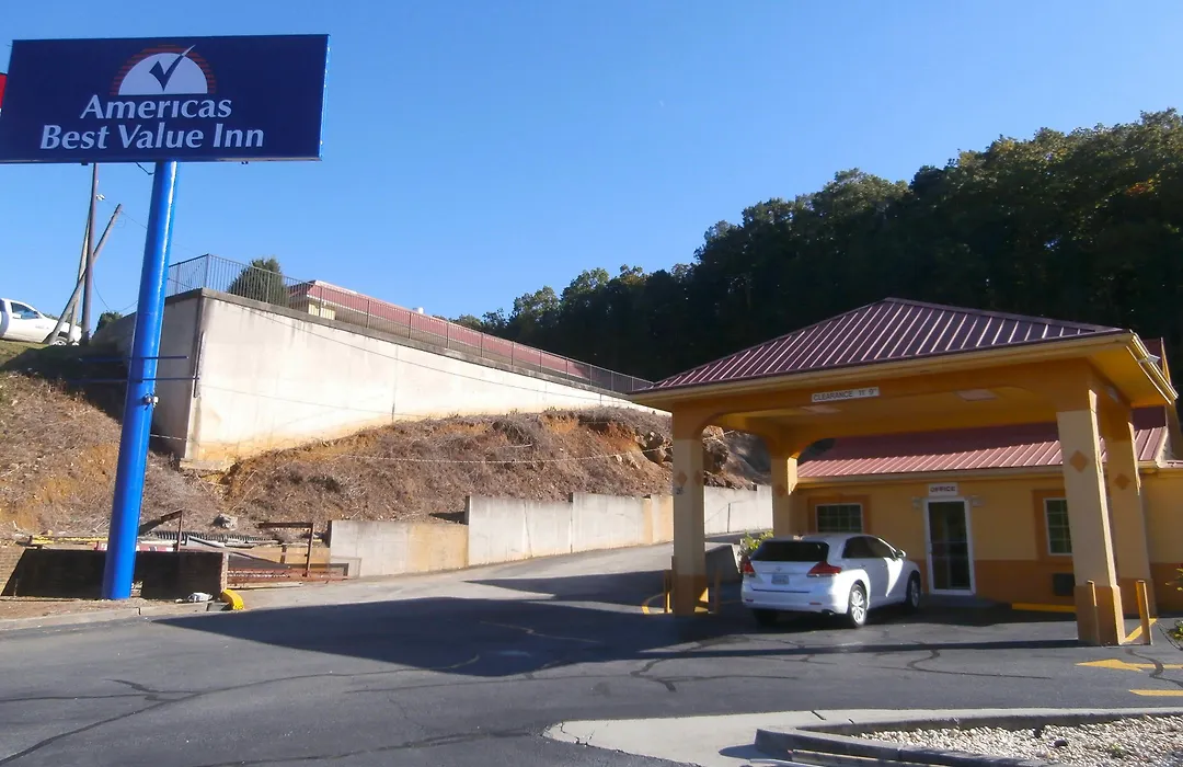 Rodeway Inn-1