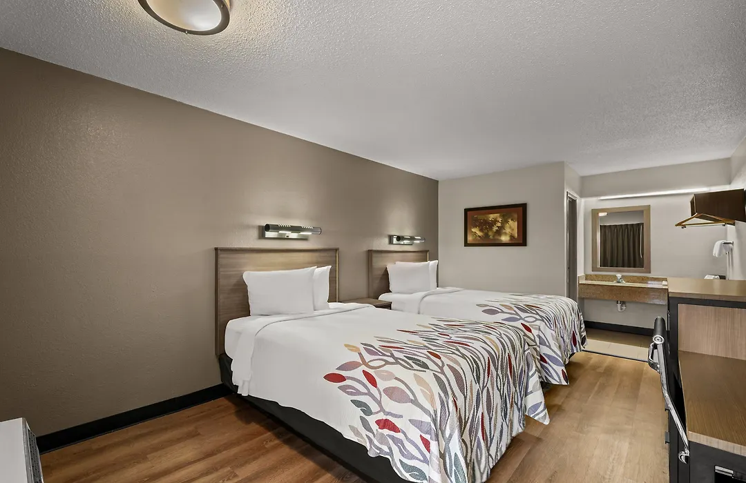 Red Roof Inn Detroit - Royal Oak/Madison Heights-1