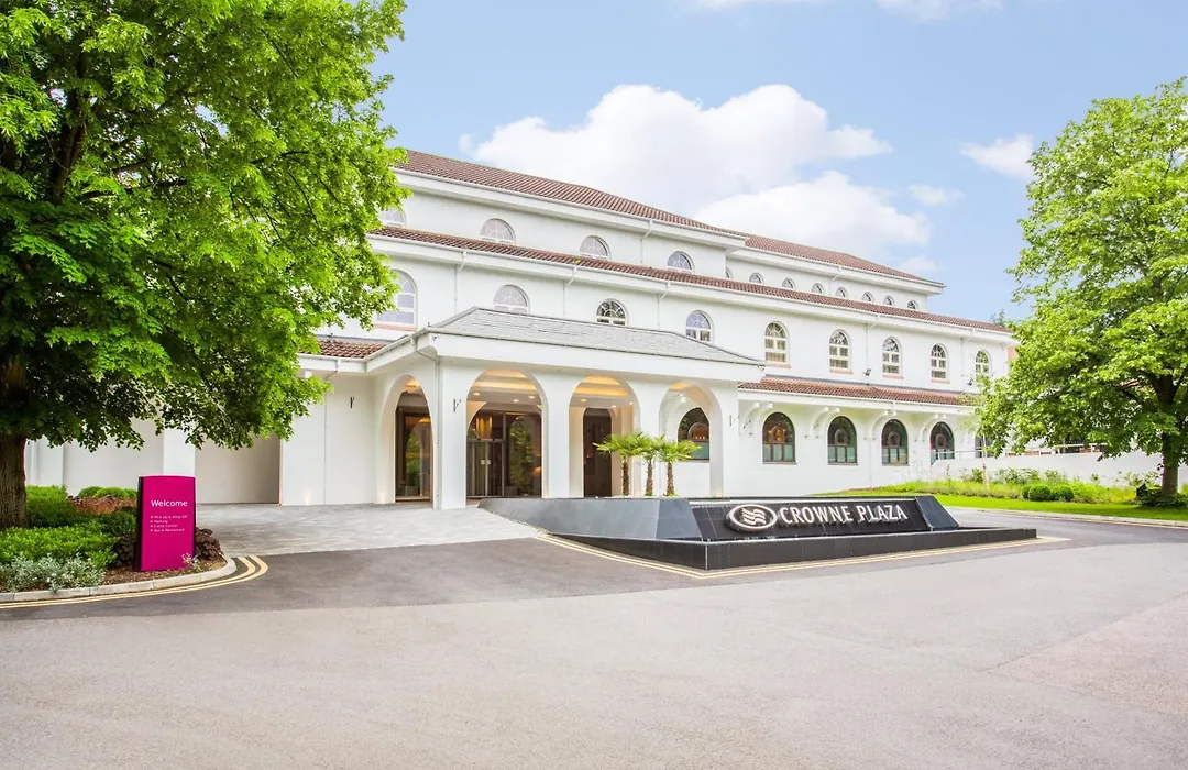 Crowne Plaza Gerrards Cross By Ihg-1