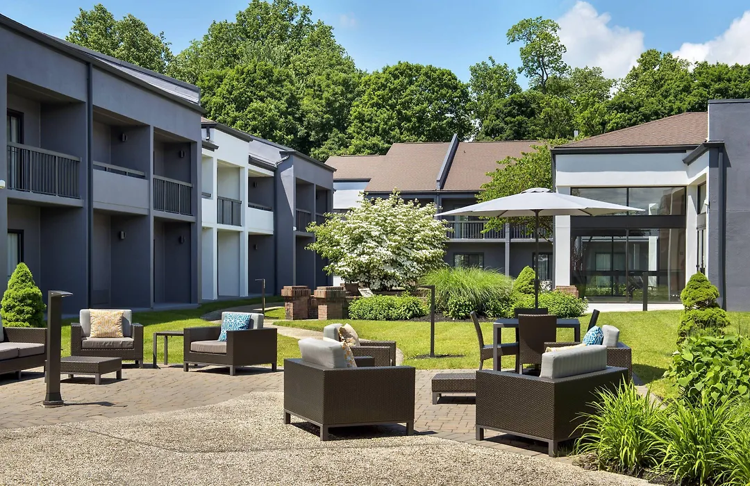 Courtyard By Marriott Poughkeepsie-1