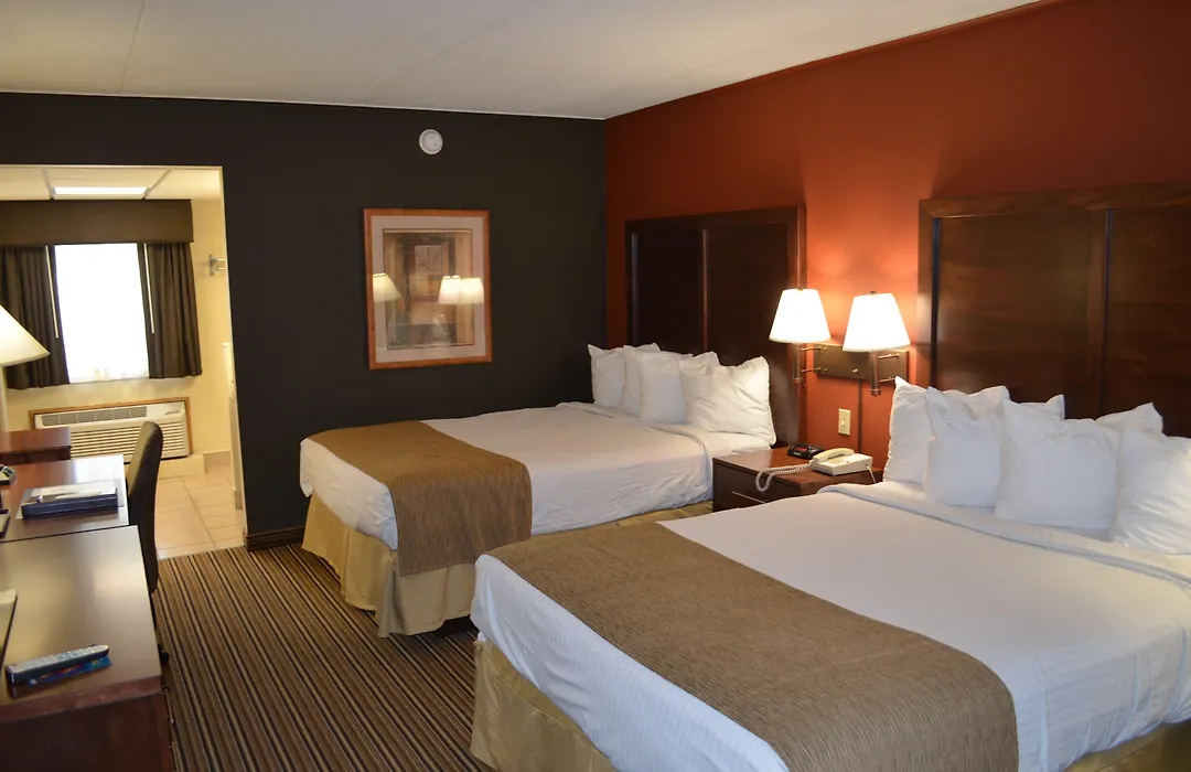 Crossroads Hotel & Event Center-1