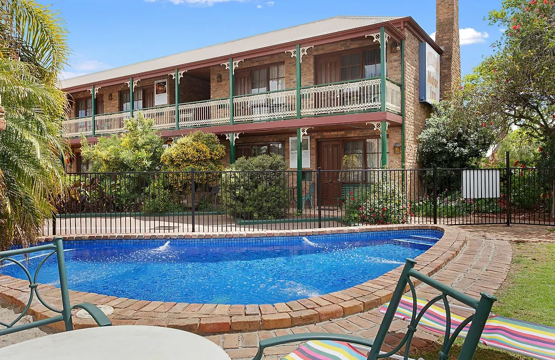 The Settlement Historic Hotel-1