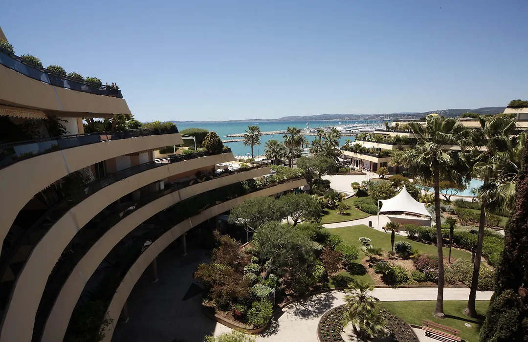 Holiday Inn Nice - Port St Laurent By Ihg-1