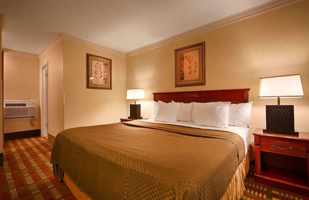 Best Western Garden Villa Inn-1