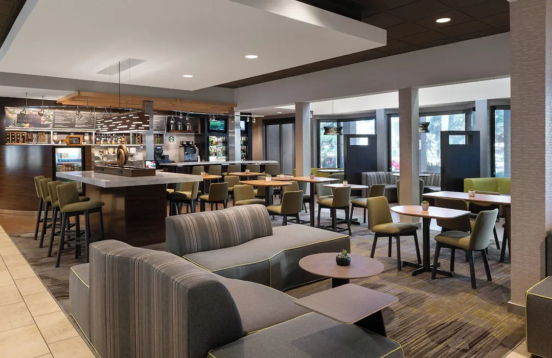 Courtyard By Marriott Las Vegas Convention Center-1