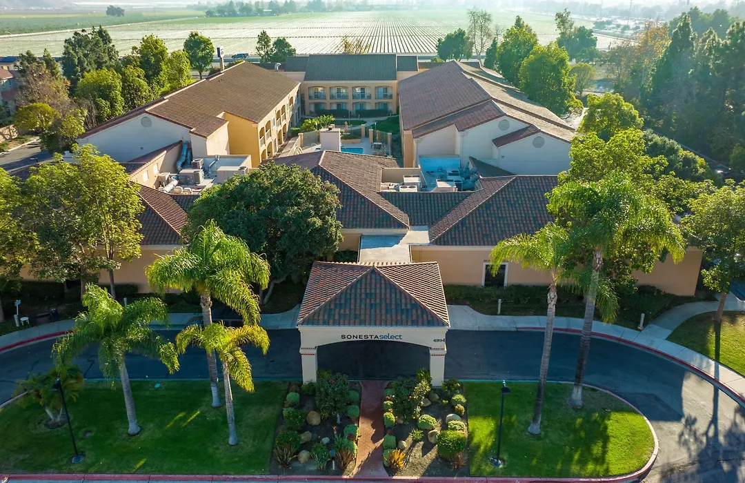 Sonesta Select Camarillo-1