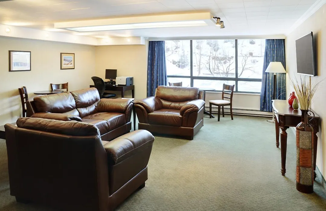 Greenwood Inn & Suites-1