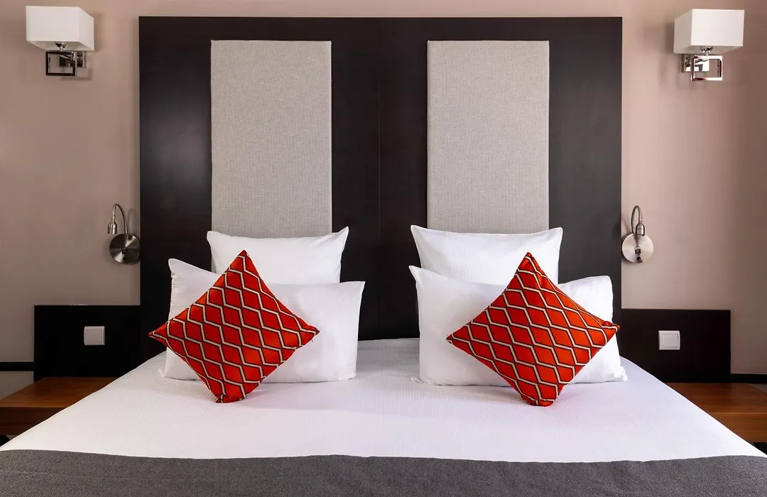 Hotel Elysees Bassano-1