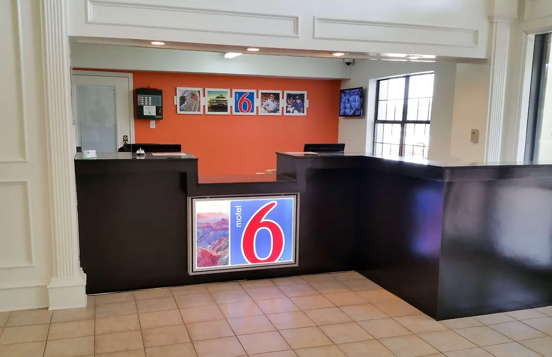 Motel 6-Palestine, Tx-1