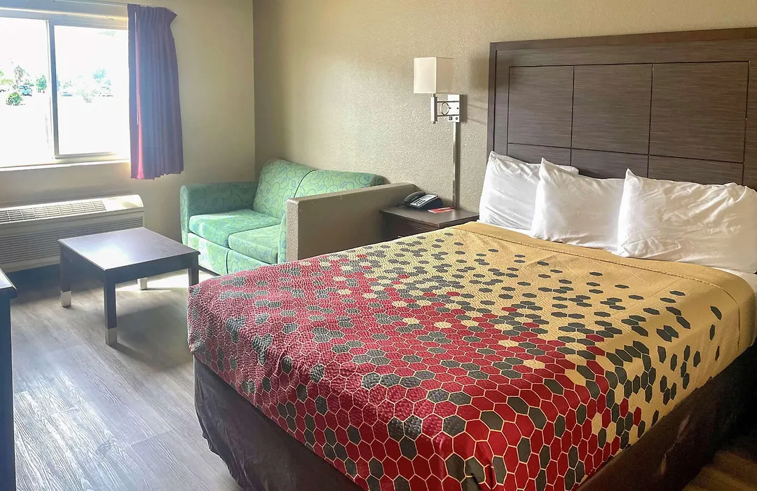 Econo Lodge Inn & Suites Corning Travel Center-1