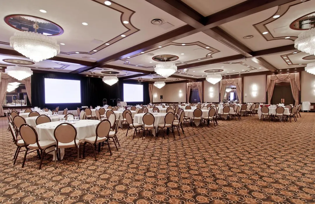 Chateau Lacombe Hotel-1