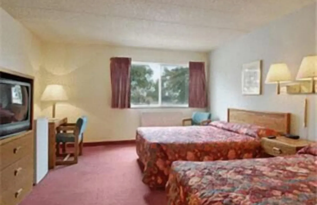 Sunset Inn & Suites-1