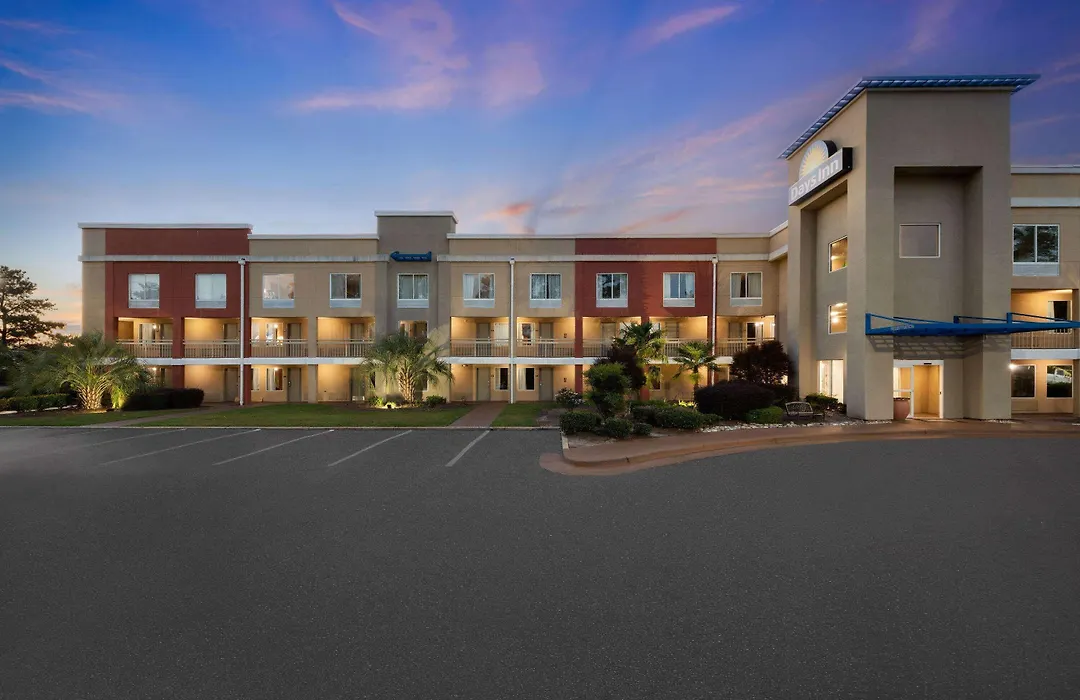 Days Inn By Wyndham Florence Near Civic Center-1