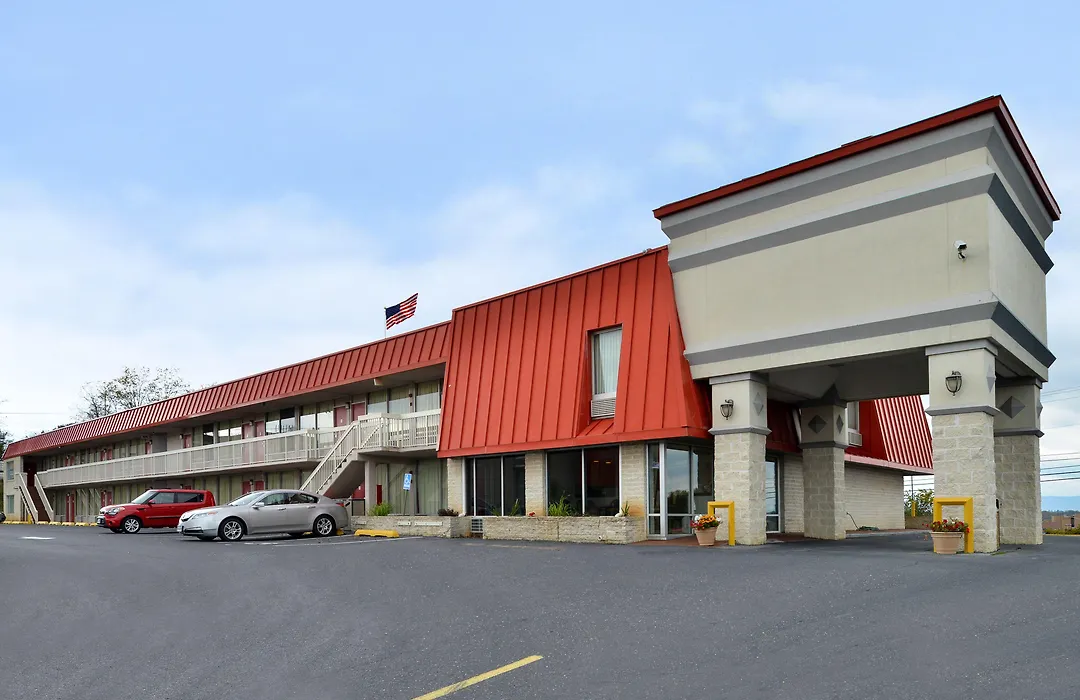 Days Inn By Wyndham Harrisonburg-1