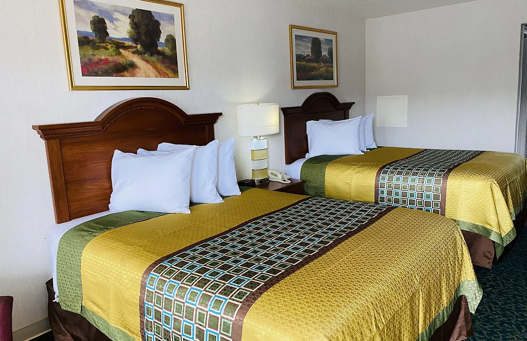 Harrisonville Inn & Suites-1