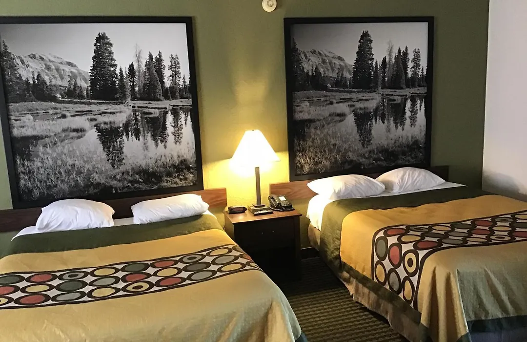 Super 8 By Wyndham Wendover-1