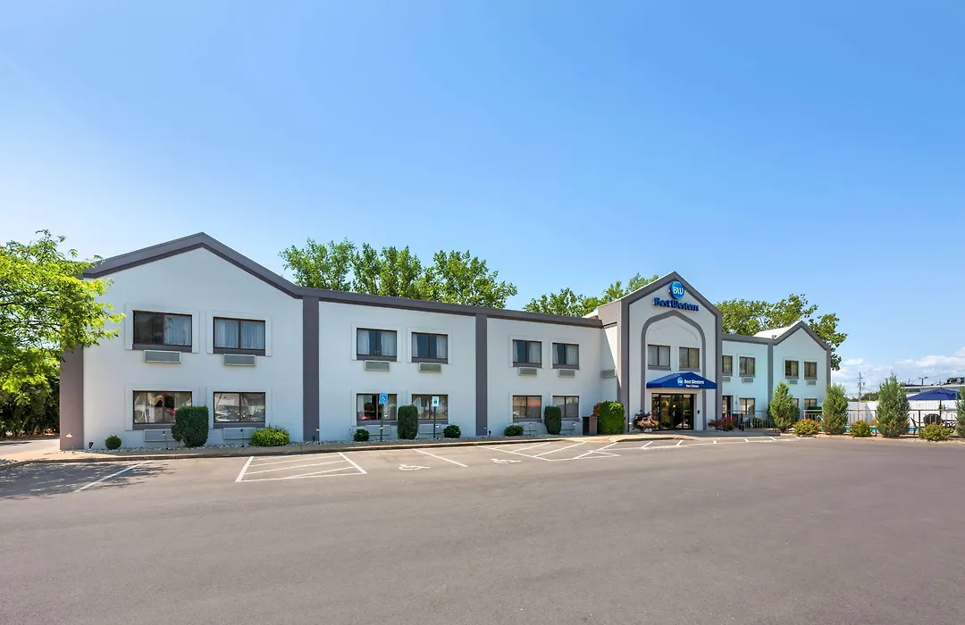 Best Western Port Clinton-1