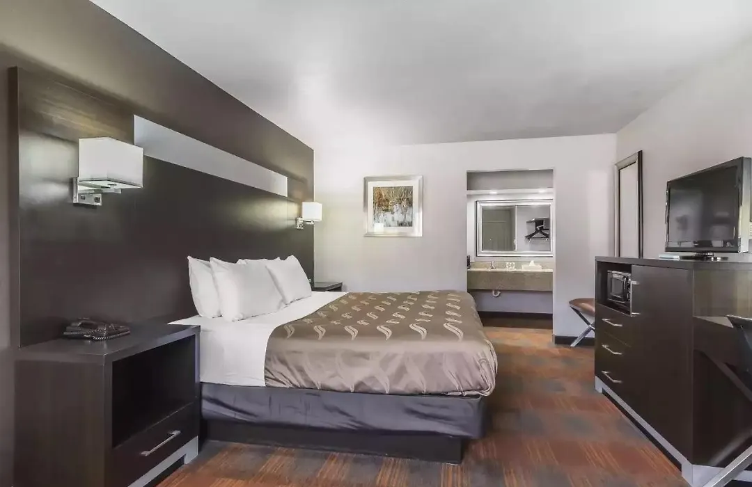Quality Inn And Suites-1