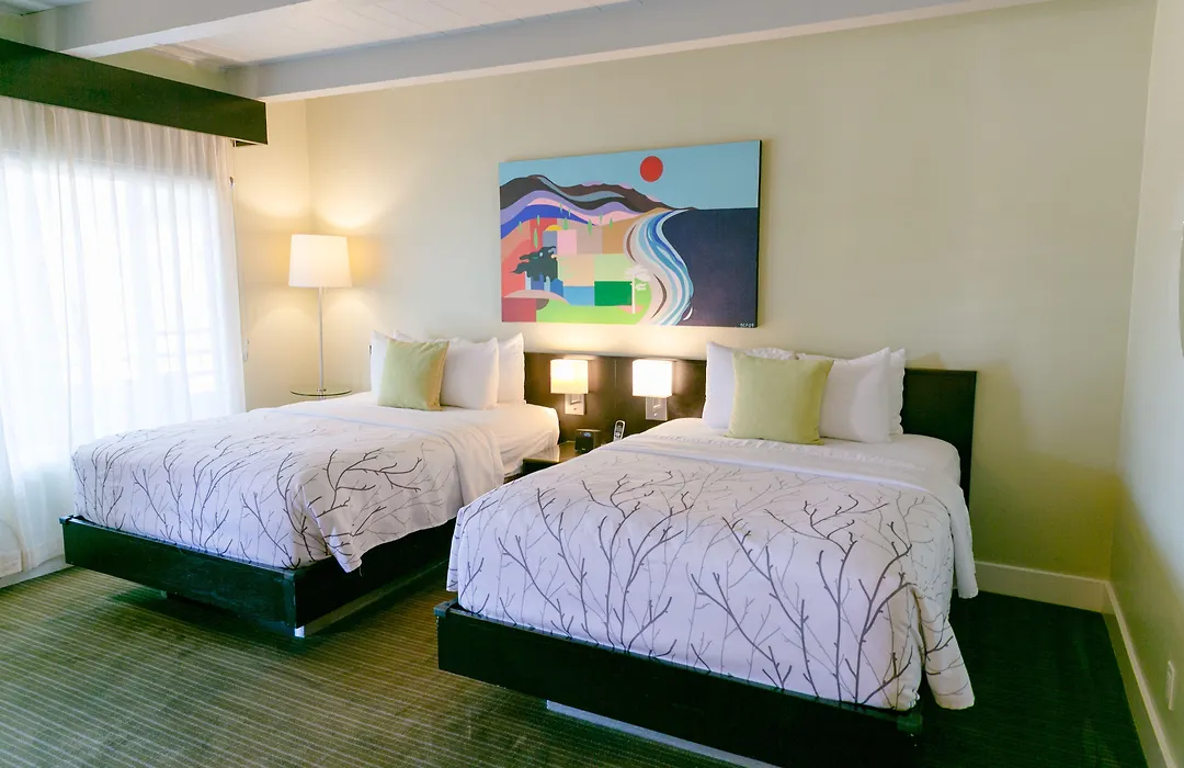 Hotel Current-1