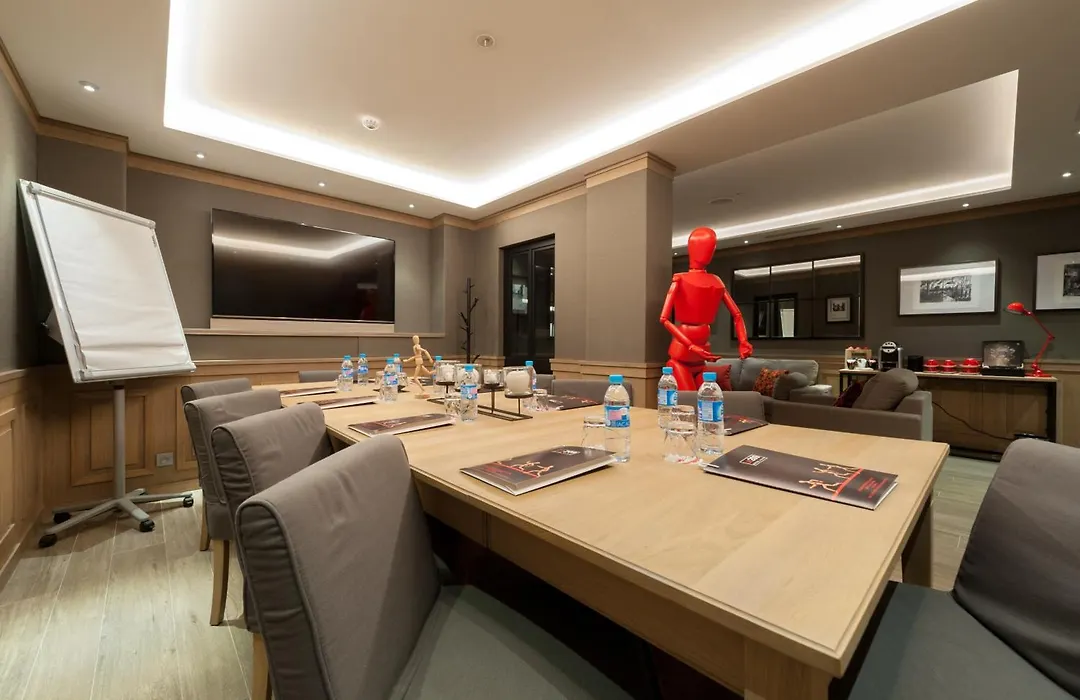 Hotel Le 209 Paris Bercy-1