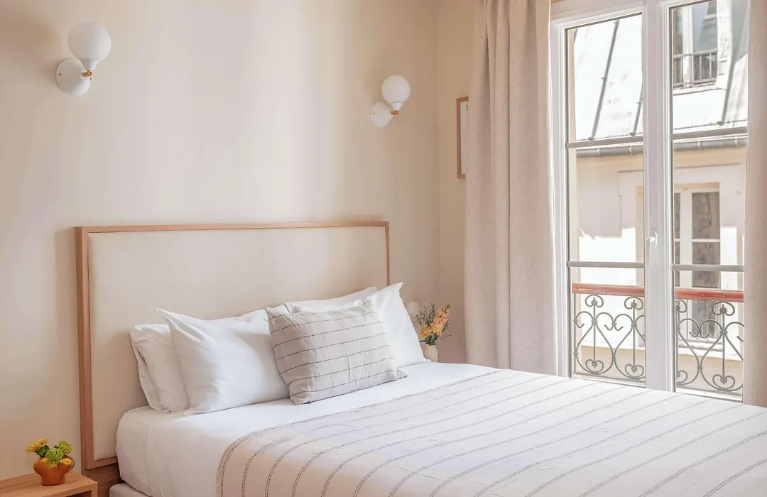 Hôtel BASSS-1