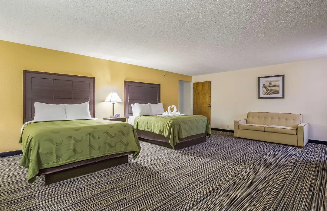 Quality Inn Grayville-1